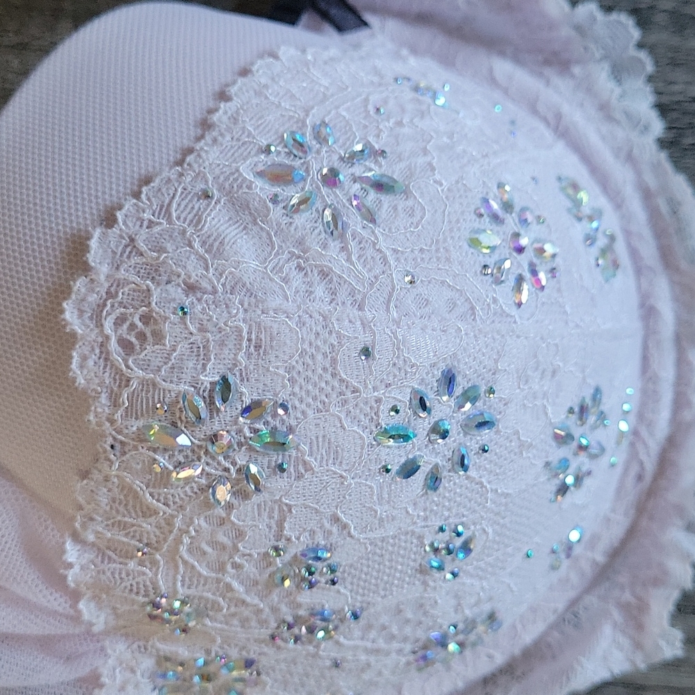 Victoria's Secret Bra Size36D